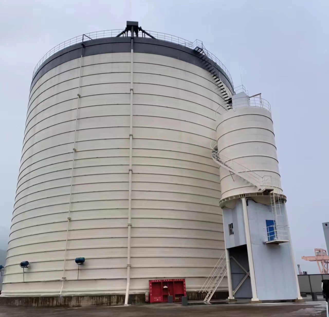 大英10万吨水泥钢板库